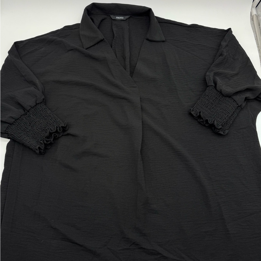 Chic Oversized Black Blouse with V Neck Collar and Smocked Short‎ Sleeves, XL